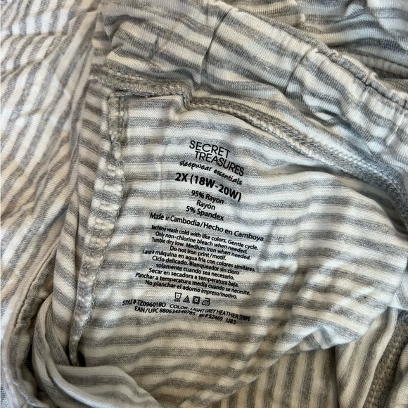 Women’s - Ruffle Sleep Set - Picture 10 of 11